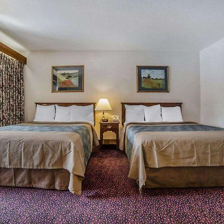 Econo Lodge Near Reno-Sparks Convention Center Bagian luar foto