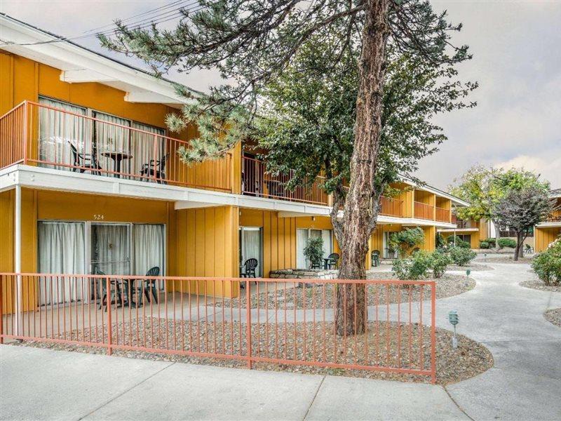 Econo Lodge Near Reno-Sparks Convention Center Bagian luar foto