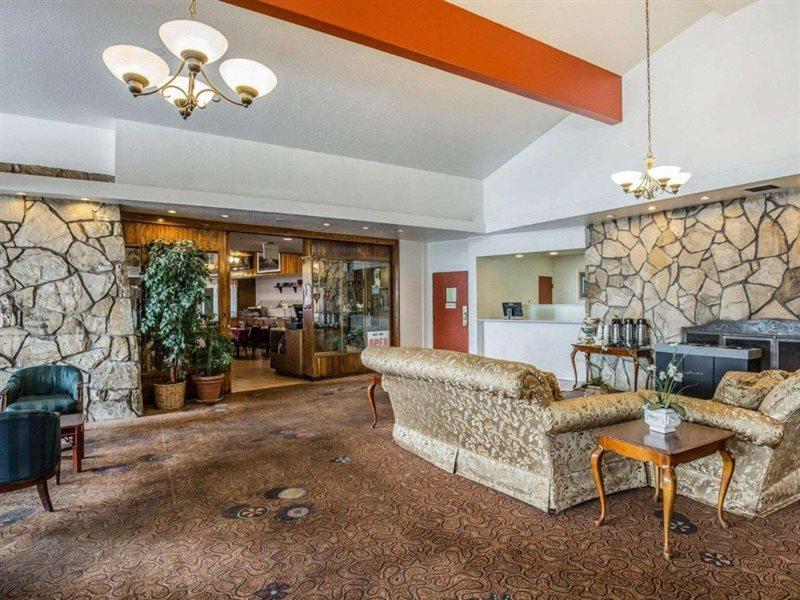 Econo Lodge Near Reno-Sparks Convention Center Bagian luar foto