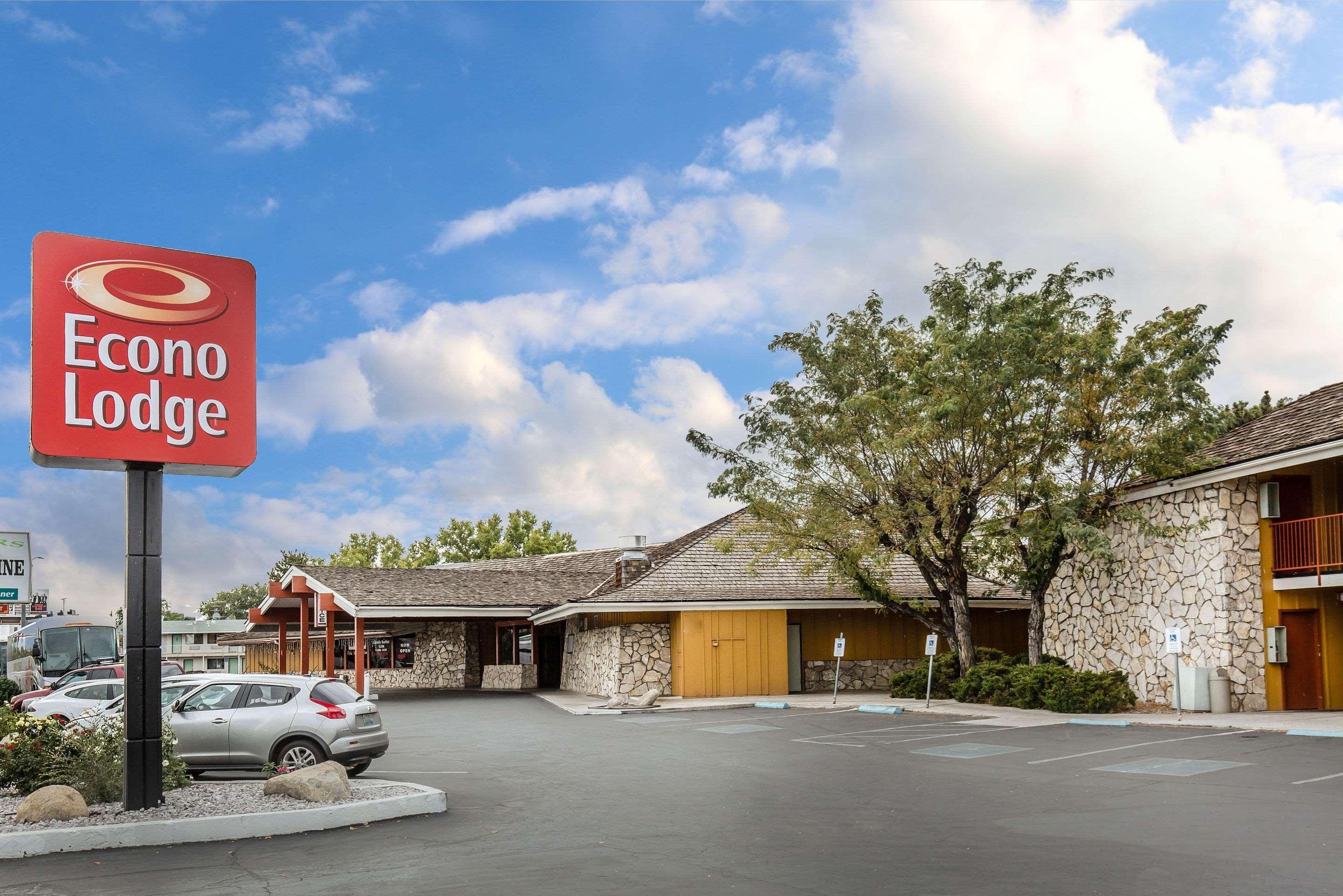 Econo Lodge Near Reno-Sparks Convention Center Bagian luar foto
