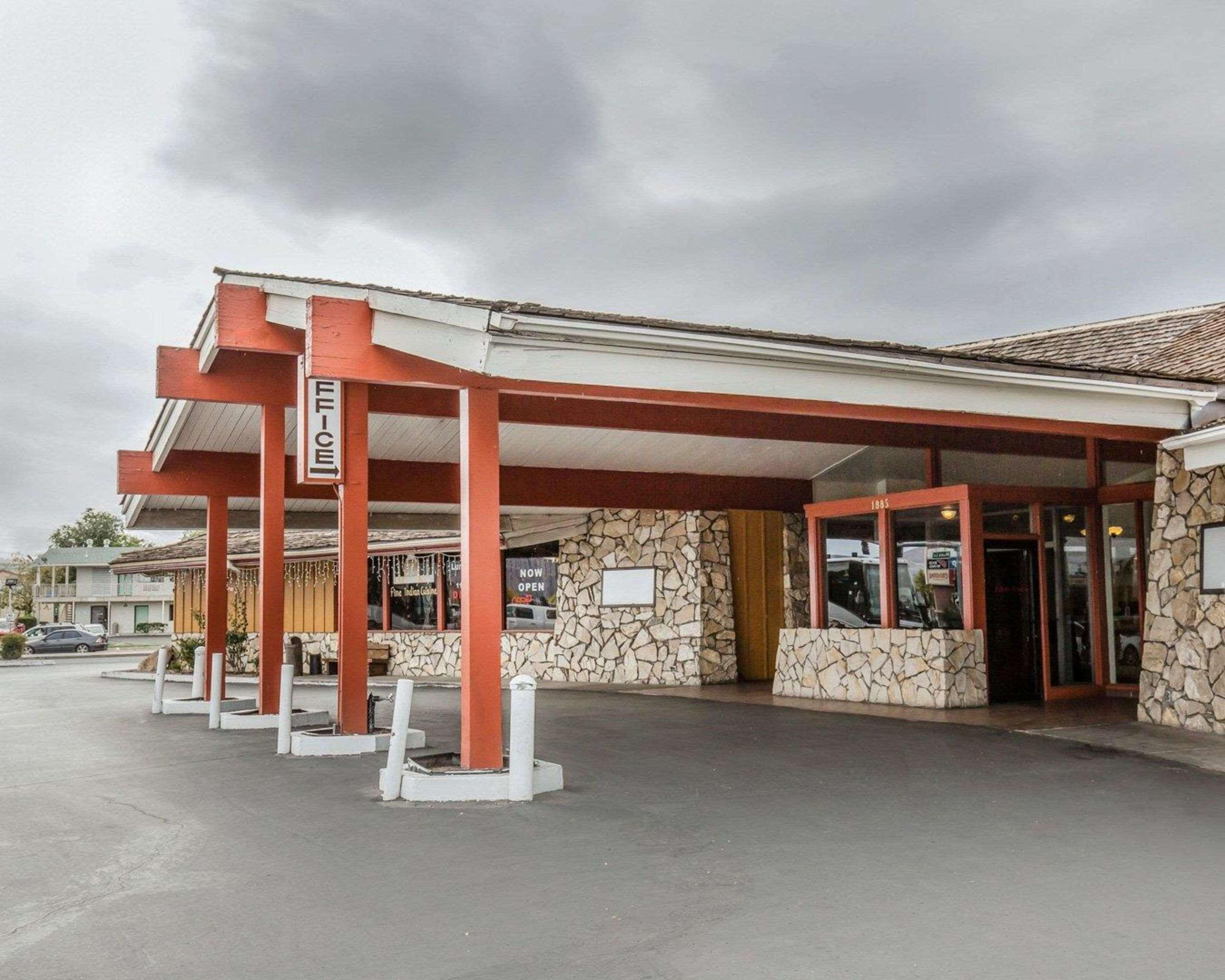Econo Lodge Near Reno-Sparks Convention Center Bagian luar foto