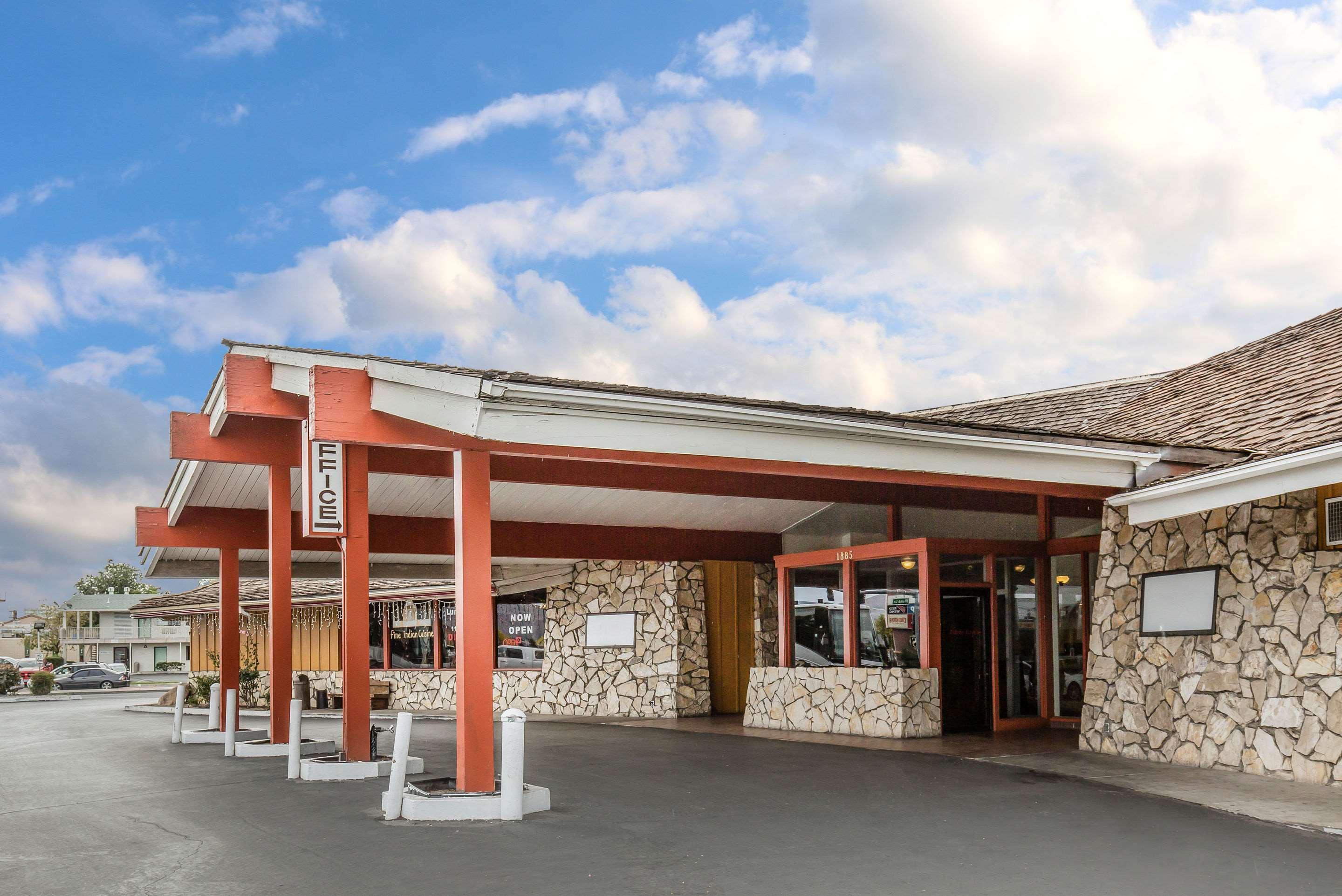 Econo Lodge Near Reno-Sparks Convention Center Bagian luar foto