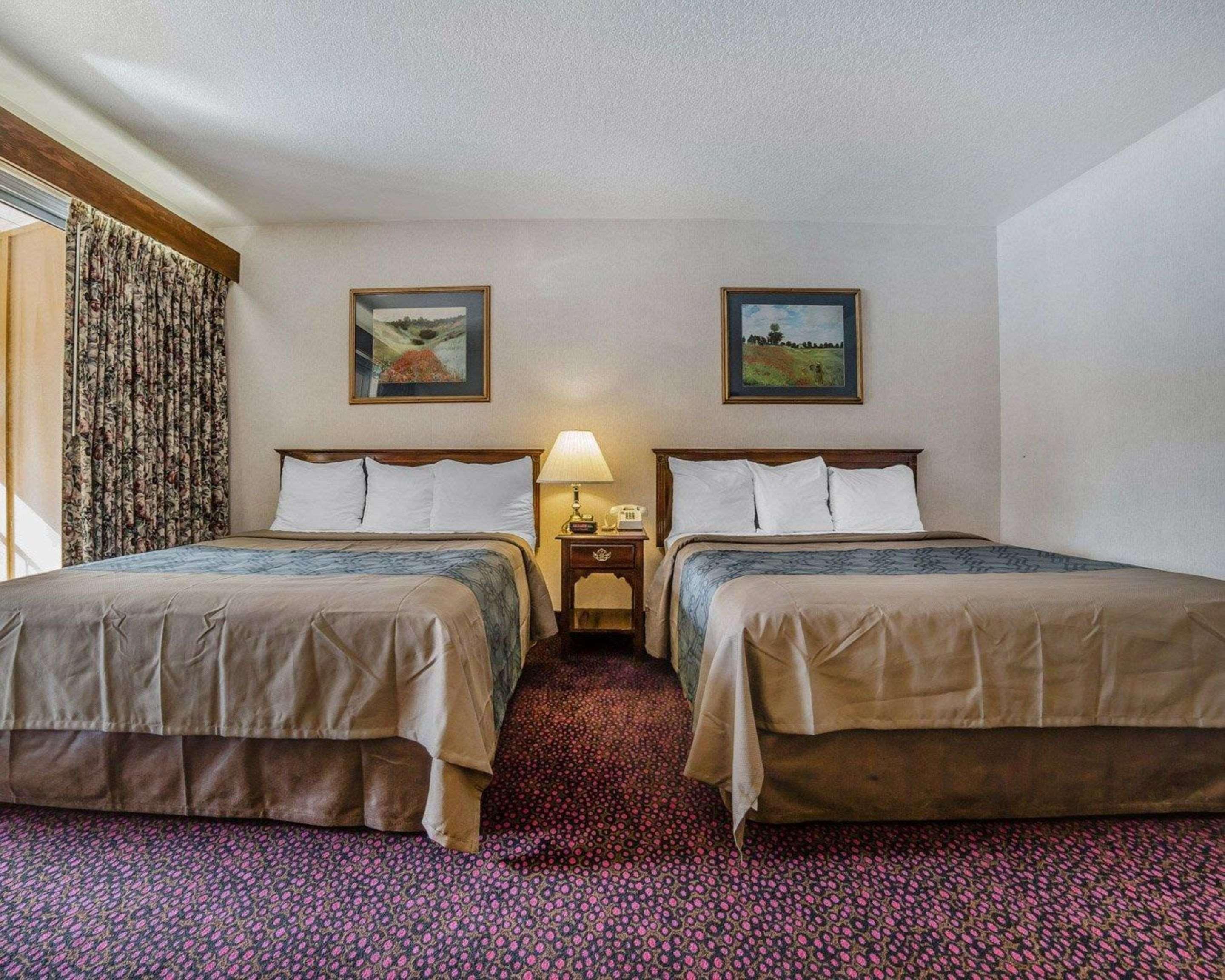 Econo Lodge Near Reno-Sparks Convention Center Bagian luar foto