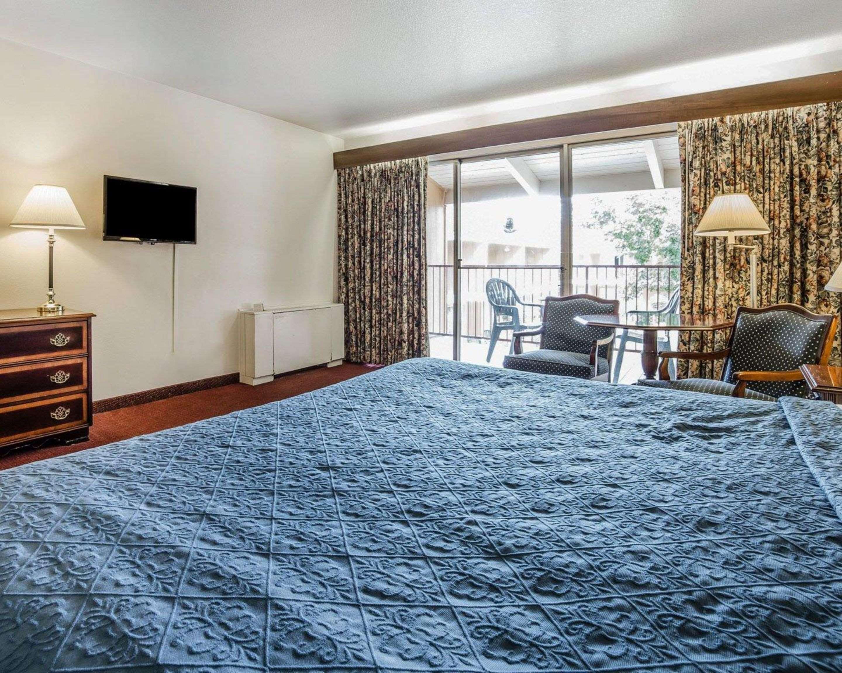 Econo Lodge Near Reno-Sparks Convention Center Bagian luar foto